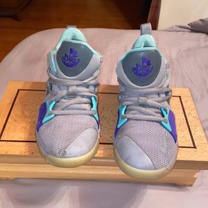 Little boys PG Nike size 13.5!